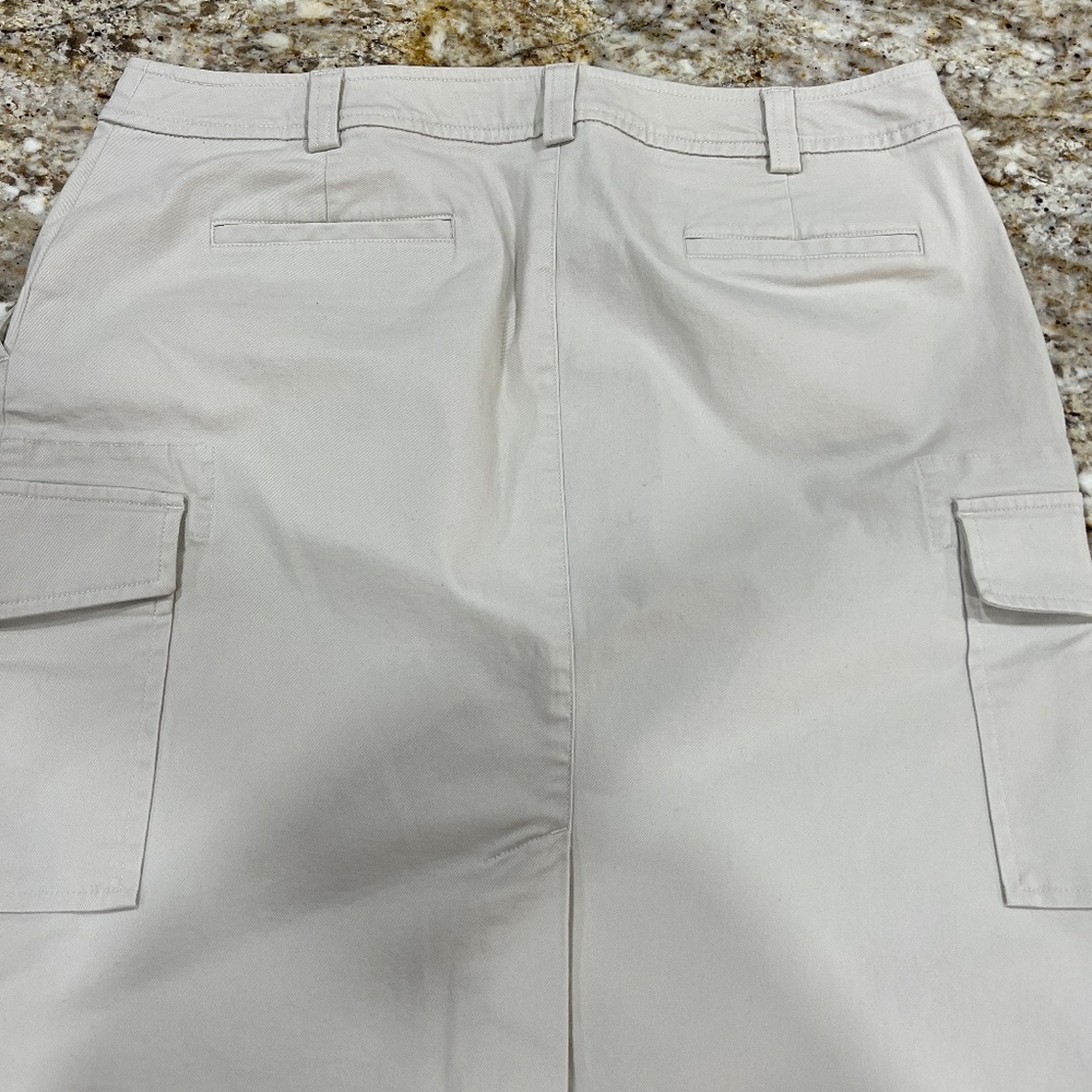 PRICE DROP!!  Talbots  Skirt with CARGO POCKETS Tan 12P - Gently LOVED - EUC - Picture 3 of 12